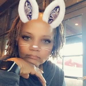 Meet your Posher, Joyce